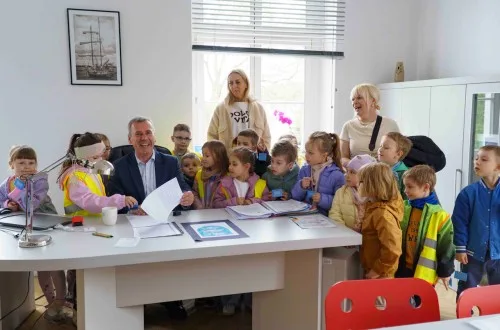 Przedszkolaki z Bajki w Urzędzie Miejskim - Relacja