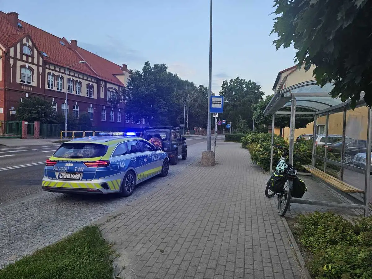 Potrącenie rowerzystki na skrzyżowaniu w Giżycku