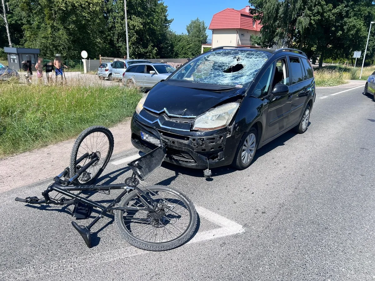Wypadek rowerzysty na przejściu dla pieszych w Giżycku